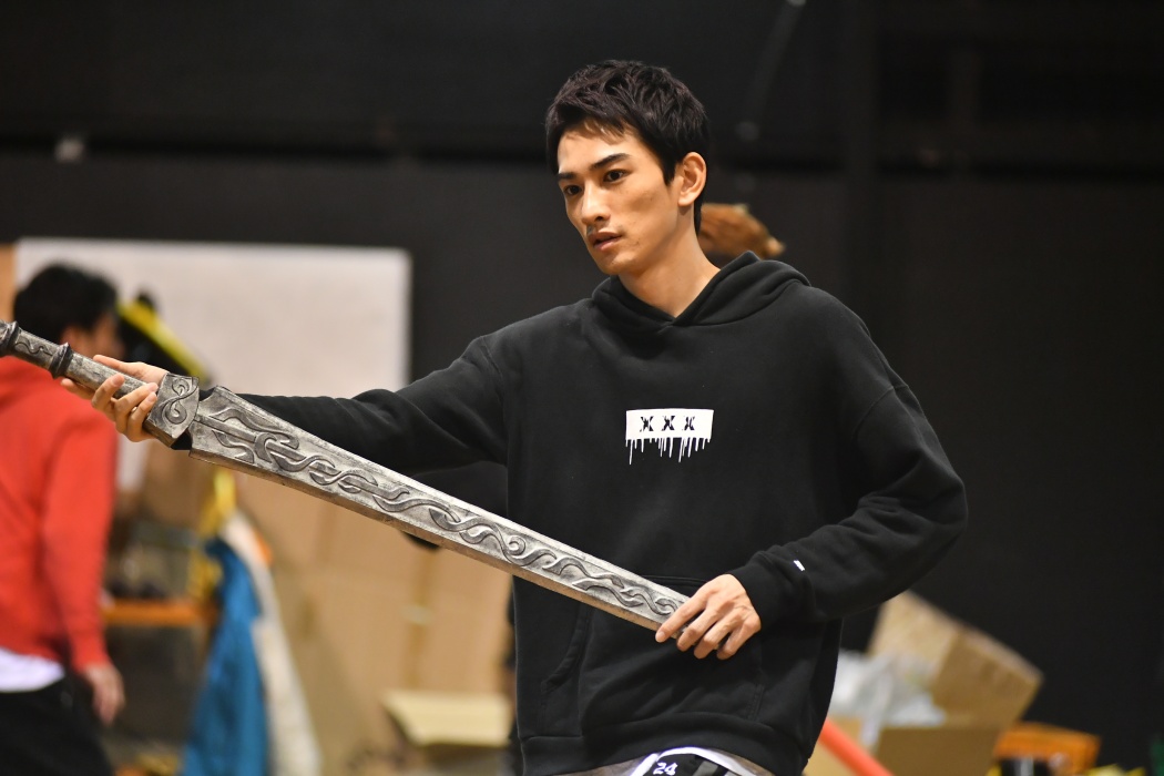 プレゼント】劇団EXILE・町田啓太 サイン入りチェキを1名様に