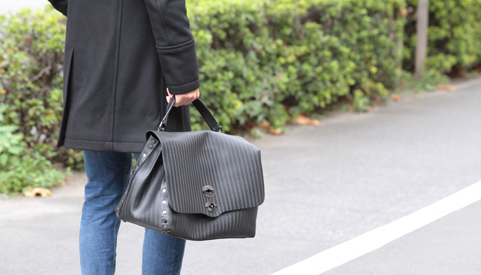 女人禁制？男子の心にぐさりと刺さるレザーバッグの登場です。｜TOKYOlife