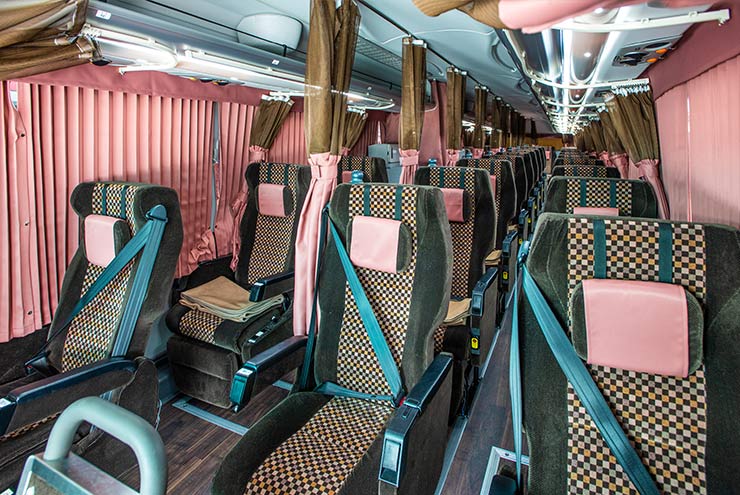 夜行高速バス運行車両29人乗り（トイレ設備有） | 運行車両情報 | 東急バス