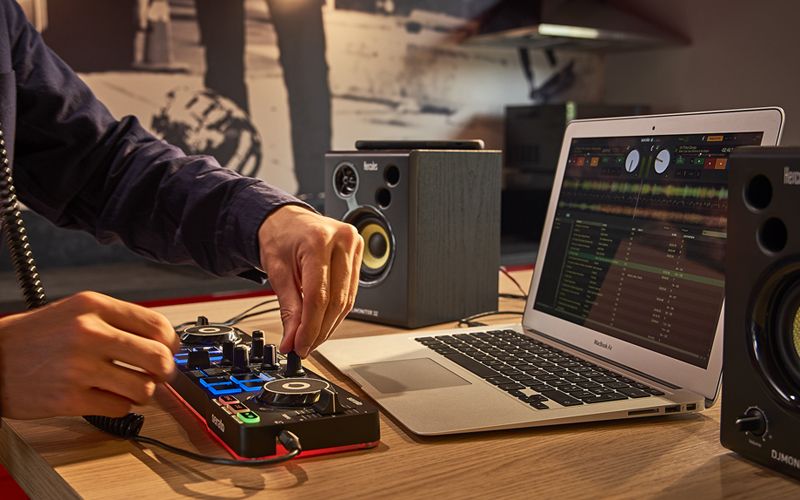 DJCONTROL-STARLIGHT | DJ CONTROLLER | SERATO DJ LITE | Tom Lee Music