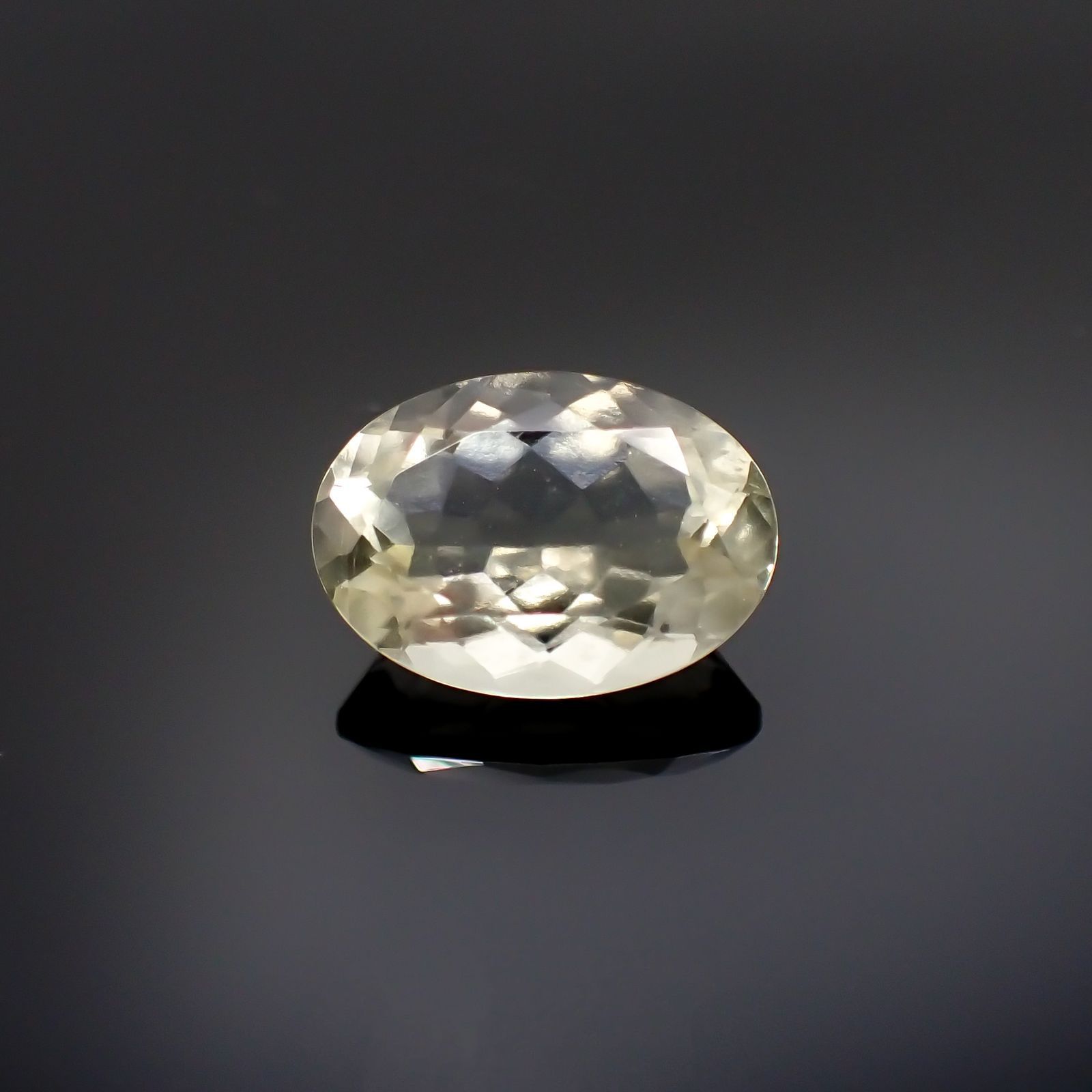 リビアングラス(宝石名インパクトガラス(衝撃溶融ガラス))発見地