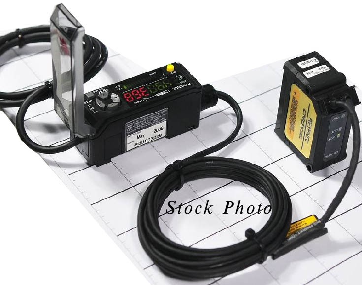 Keyence GV-H130 Digital CMOS Laser Sensor Head with GV-21P