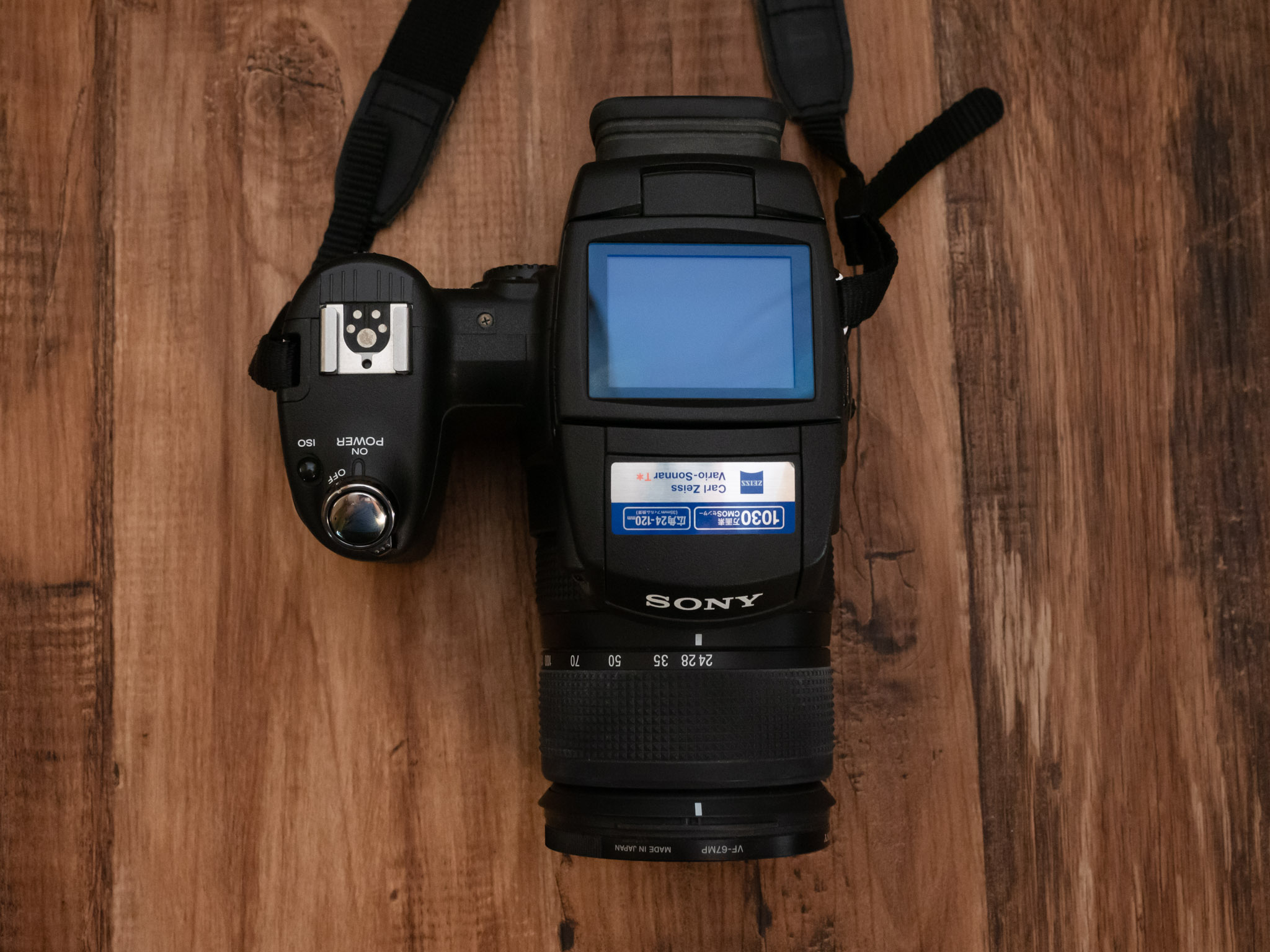 17年ものオールドデジカメ！ SONY DSC-R1 を借りたのでレビュー