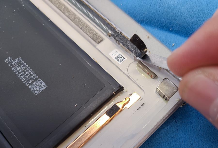 Surface Pro(第5世代) 充電ができない症状の修理【即日対応