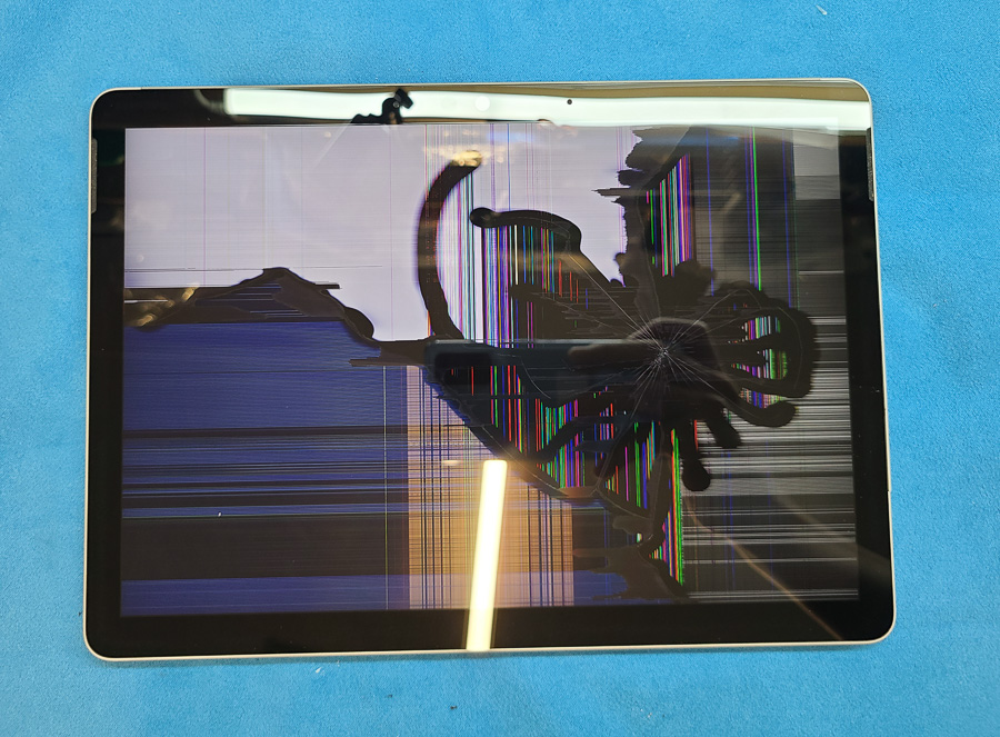 Surface Go2 液晶が割れて画面が映らない【即日画面交換修理