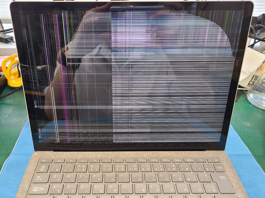 Surface Laptop 5 13.5inch 液晶が割れて画面が映らない【即日画面交換