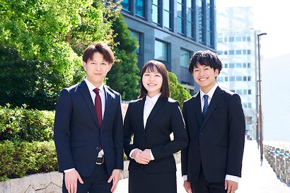 短期間で国家総合職講（経済区分）を目指すならTACの「経済コンパクト