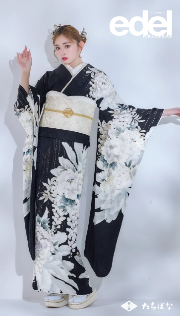 Edel×古川優奈（ゆうちゃみ）”の振袖-黒｜成人記念の新作振袖
