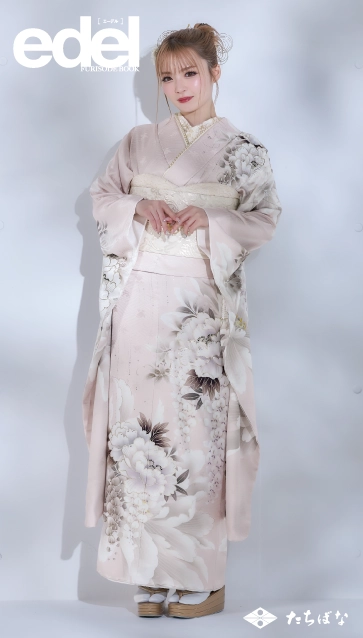 Edel×ゆい小池（ゆいちゃみ）”の振袖-ピンク｜成人記念の新作振袖ご