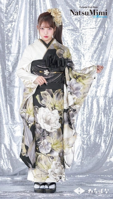 MINAMIちゃん着用“NatsuMimi”の振袖-白黒|ハタチ記念の新作振袖ご紹介
