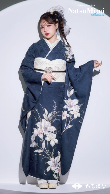 池田エライザ着用の成人式振袖-紺｜成人式の新作振袖ご紹介 El-715