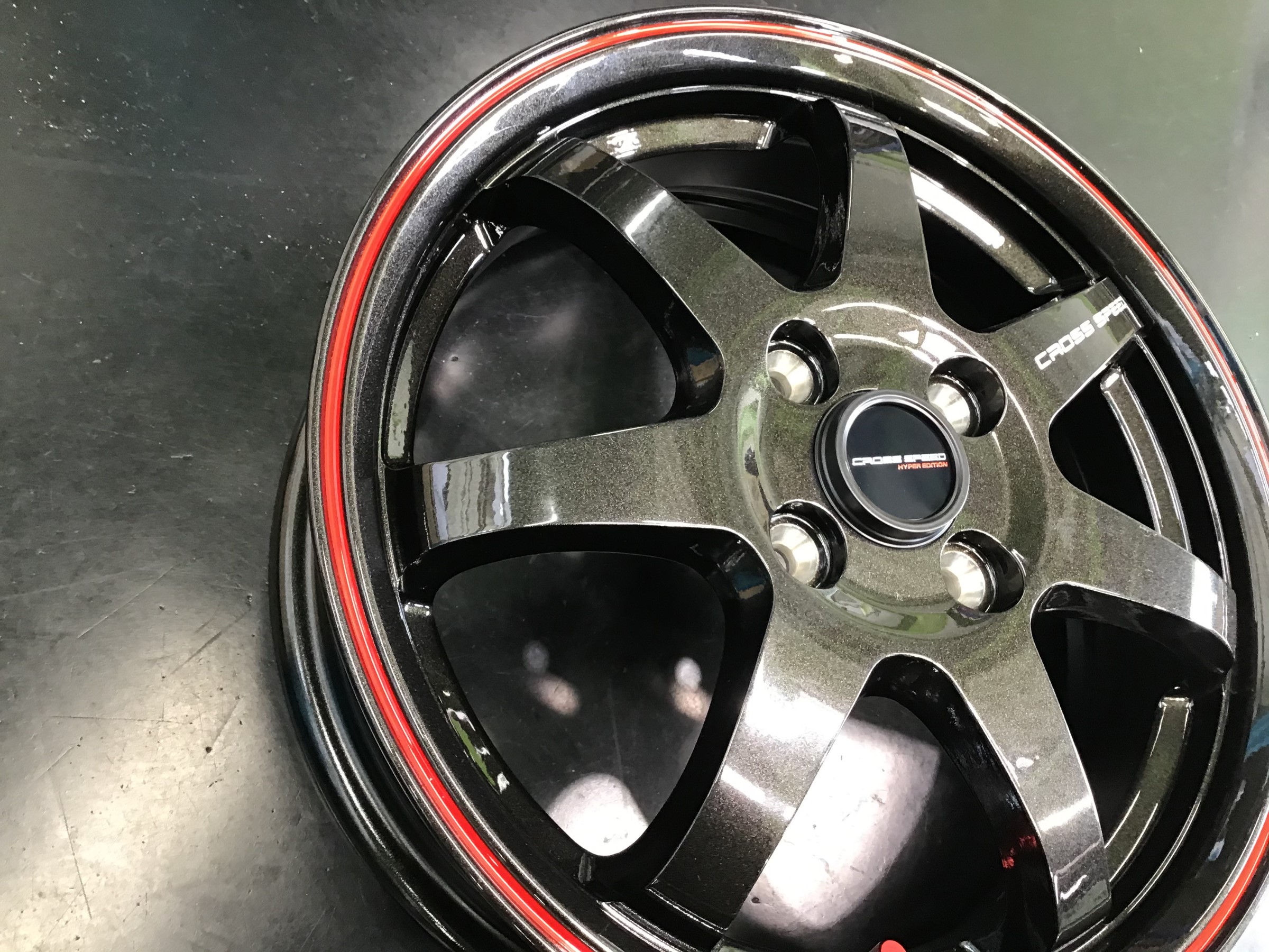 15インチ スタッドレスタイヤ、ホイール組付け作業 | 店舗おススメ情報