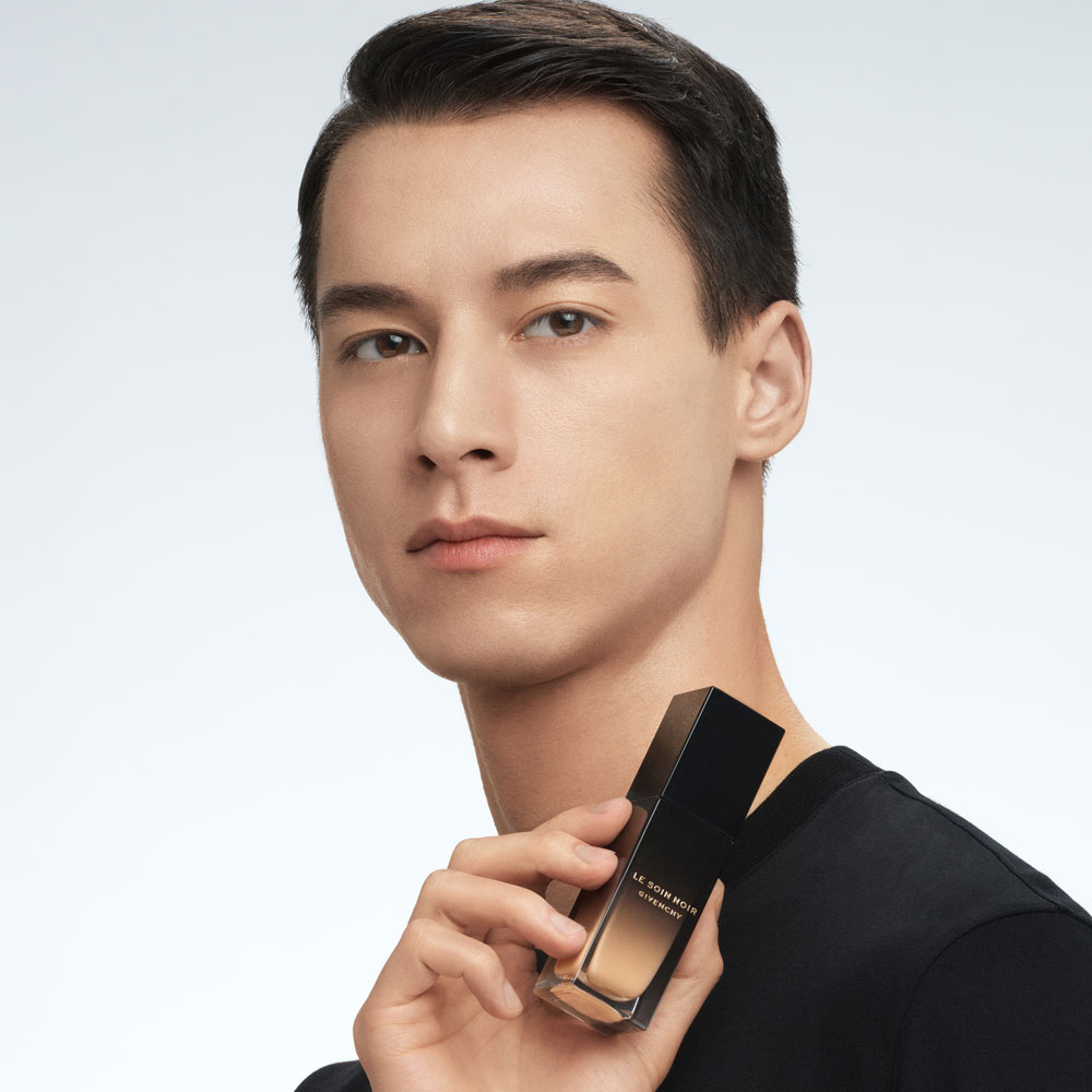 GIVENCHY（ジバンシイ） ソワン ノワール セラム ファンデーションの