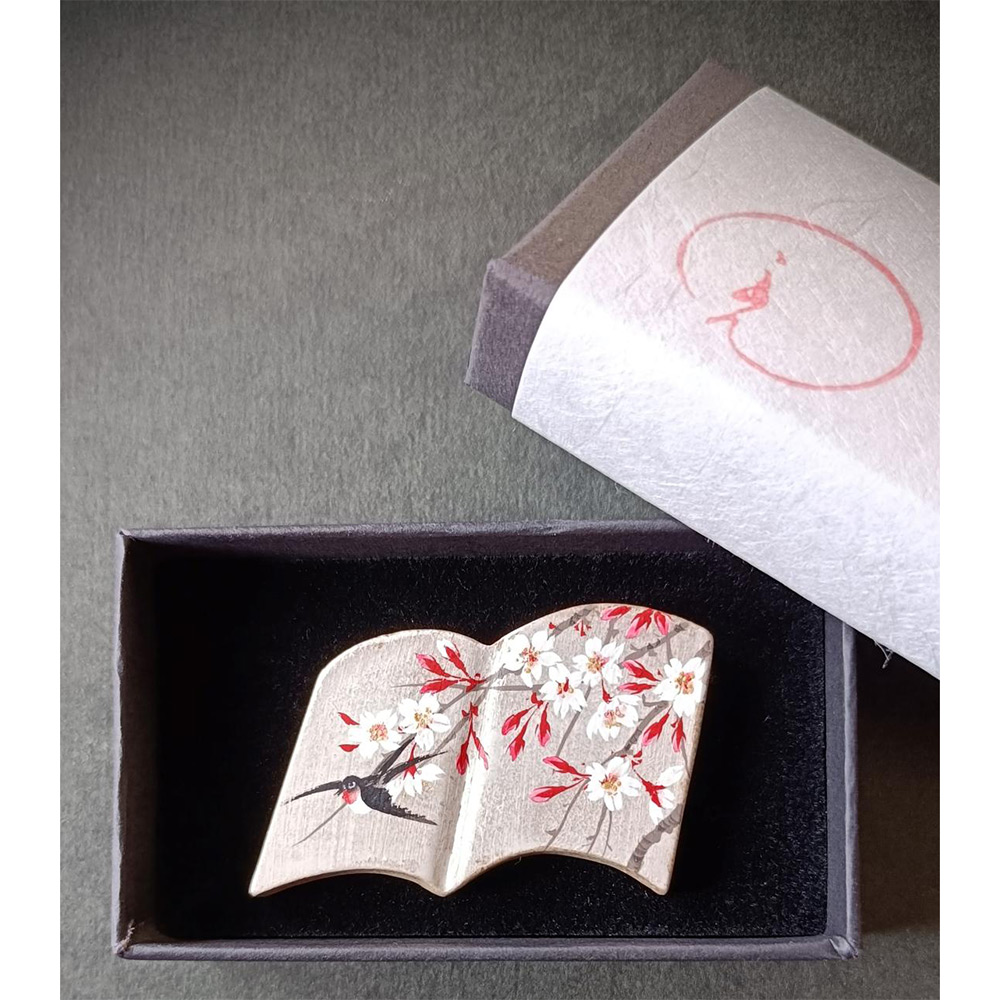 絵付けこあん＞帯留（四月 しだれ桜とつばめ） | 商品詳細 | 高島屋