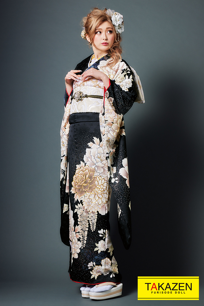 モード 黒 牡丹柄 ゆうちゃみ振袖 個性派 ヴィンテージモード