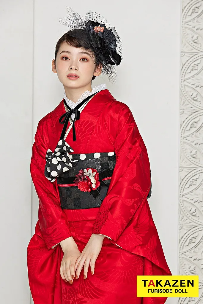 レトロ 赤無地 正絹 シンプル 目立つ 誰とも被らない振袖 個性派 派手