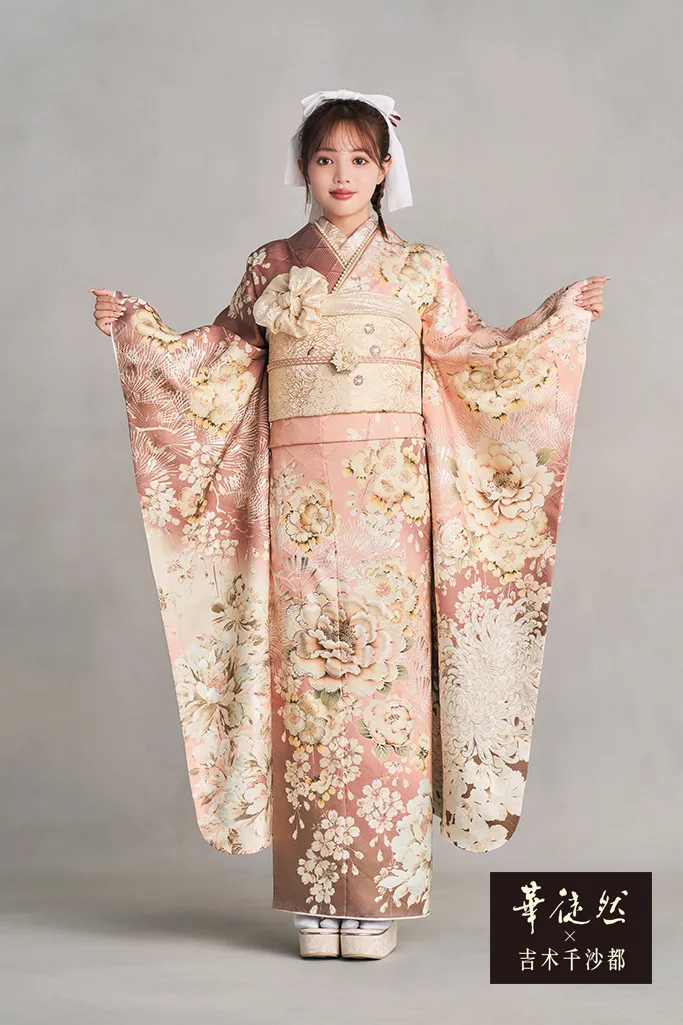 華徒然×吉木千沙都 ピンクベージュ 乱菊柄/牡丹柄 かわいい タカゼン