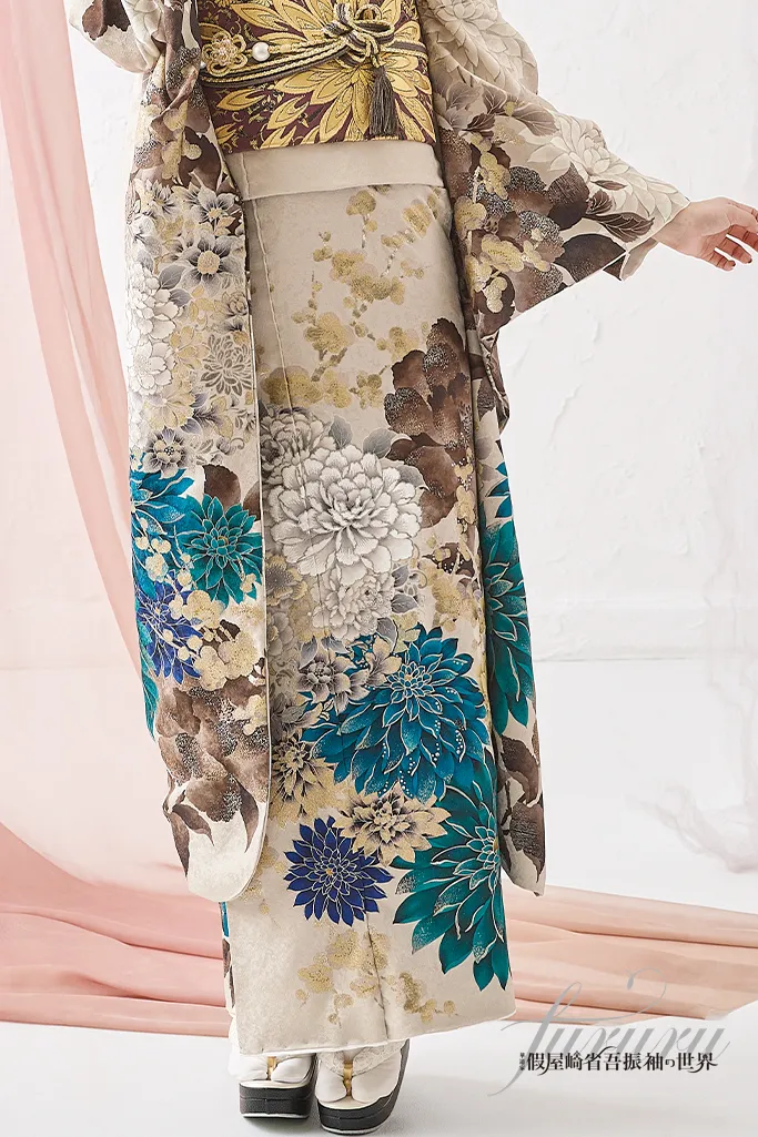 假屋崎省吾ブランド振袖 正統派古典 ベージュ/ブルー 大人っぽい