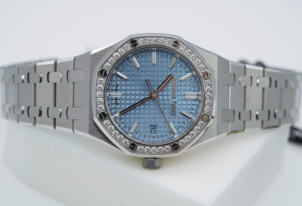 BRAND NEW Audemars PIGUET ROYAL OAK 50th ANNIVERSARY 77451ST STEEL