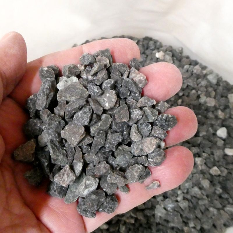 黒）医王石（5mm-10mm）【20kg】加賀の薬石・戸室石｜養魚、畜産、水質