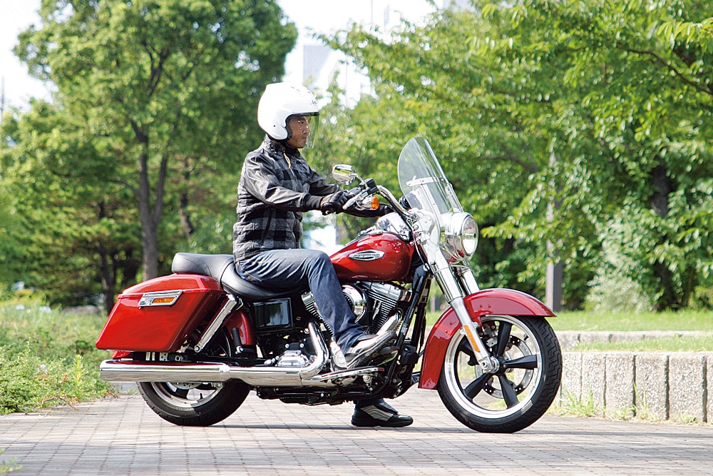 HARLEY-DAVIDSON FLD スイッチバック - バイク足つき アーカイブ