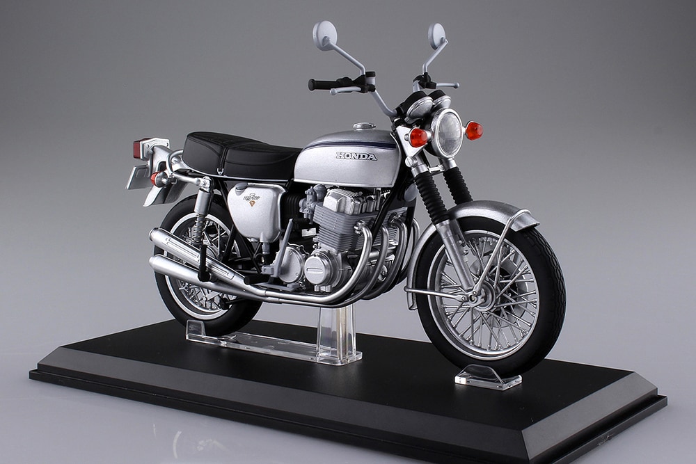 ホンダの名車『CB750FOUR (K2)』がアオシマの1/12完成品バイクシリーズ