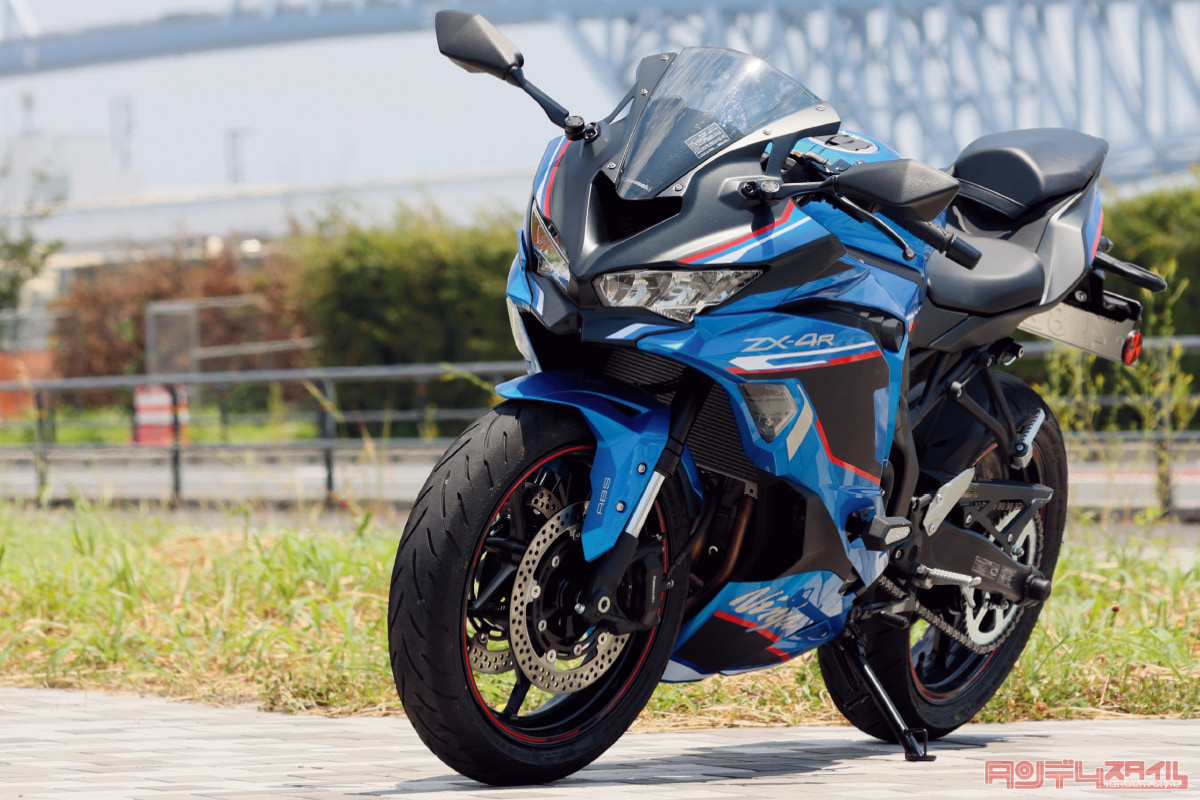 4気筒らしい音と感覚が乗り手の官能を刺激する KAWASAKI Ninja ZX-4R