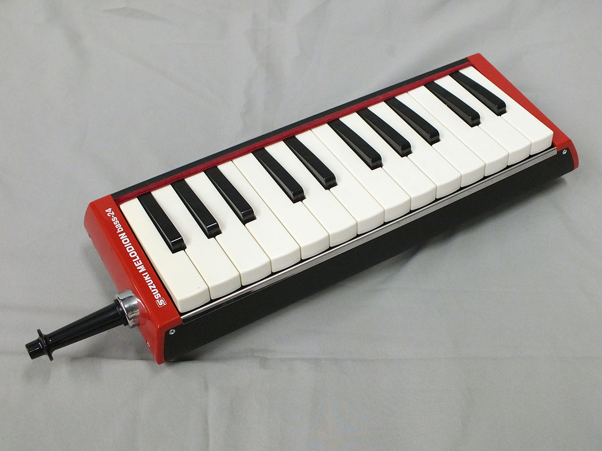 SUZUKI B-24 [メロディオン/バス24鍵] - 谷口楽器