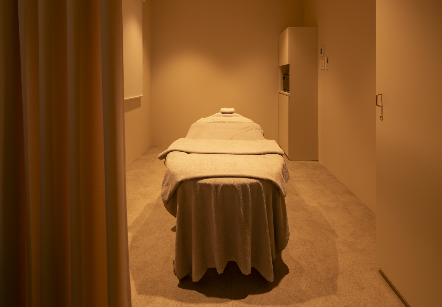 Esthe Maxim S | チェア | 製品情報 | タカラベルモント