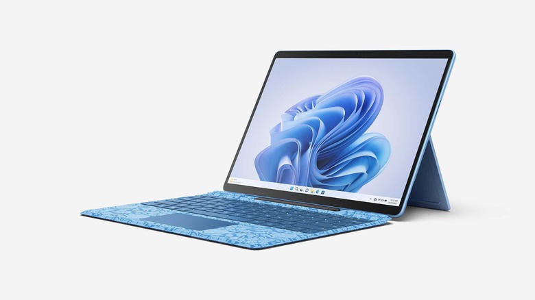13インチ2-in-1「Surface Pro 9」はIntel Core i5 / 7とSQ3（Arm）+ 5G