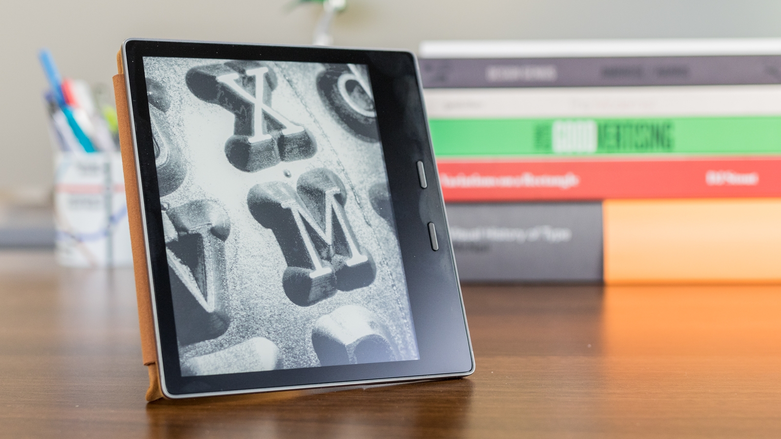 Kindle Oasis (9th gen) Review: Amazon's First Waterproof eReader