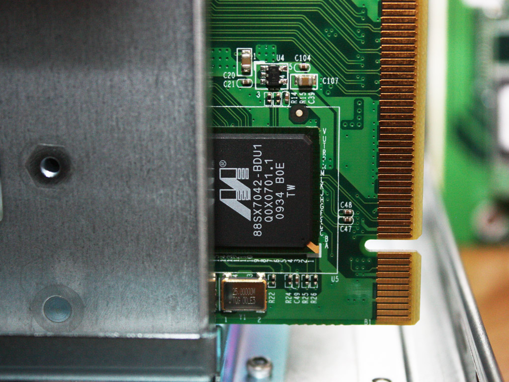 QNAP TS-859 Pro Review - A Closer Look - Inside | TechPowerUp