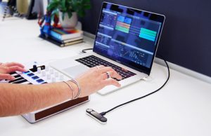製品紹介】Leap Motion Controller 2 - 手や指の動きを認識するハンド