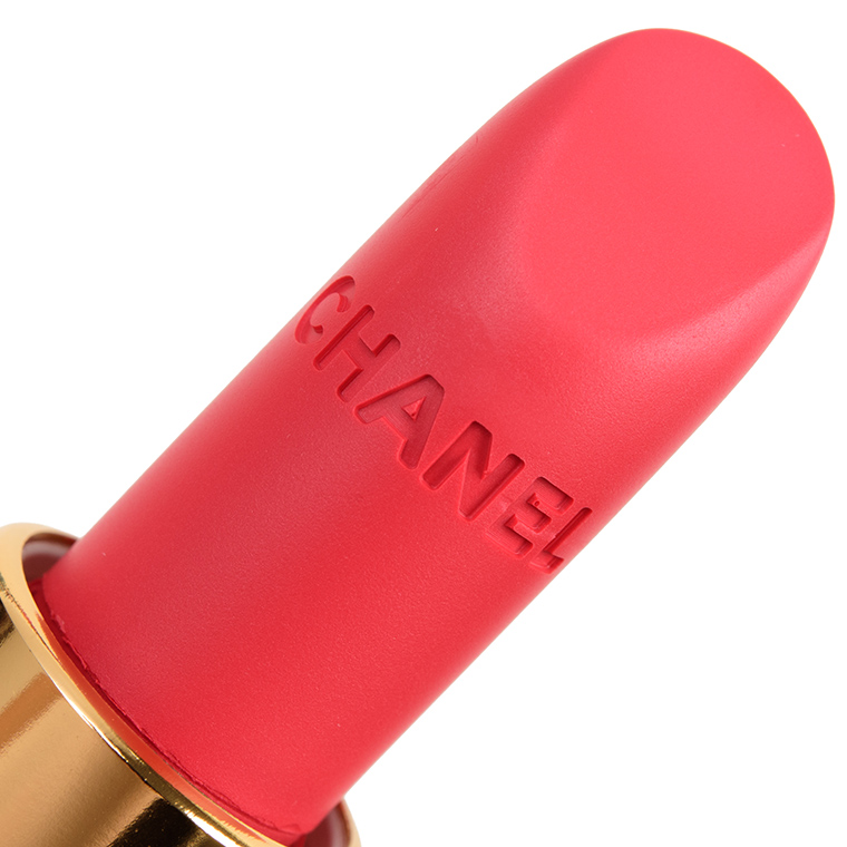 Chanel La Favorite (43) Rouge Allure Velvet Review & Swatches