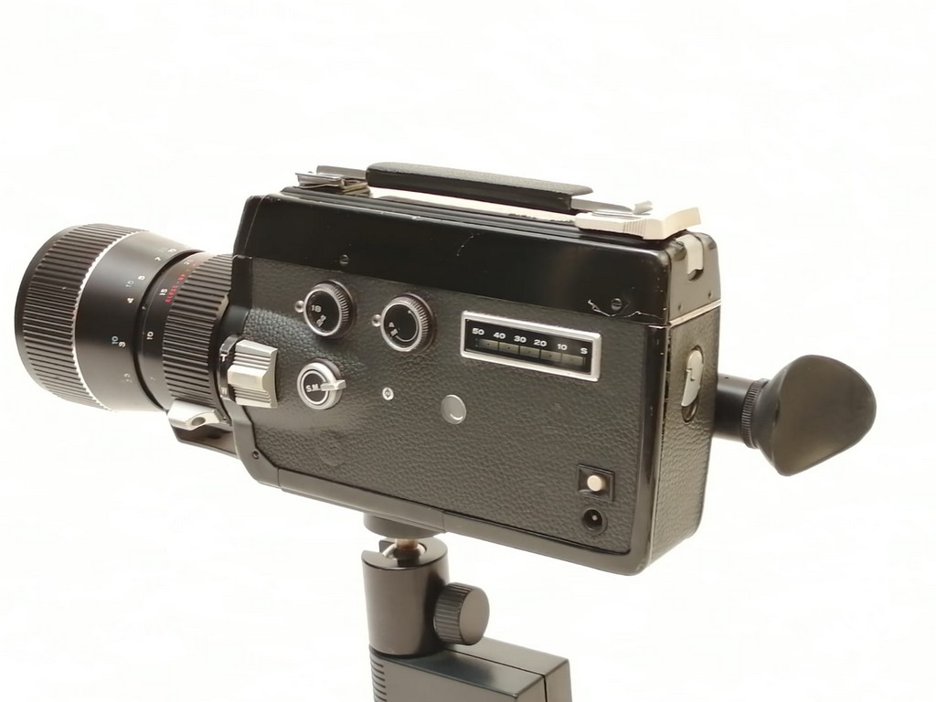 Elmo Super 110 (OC13) | Tested Super 8 Cameras