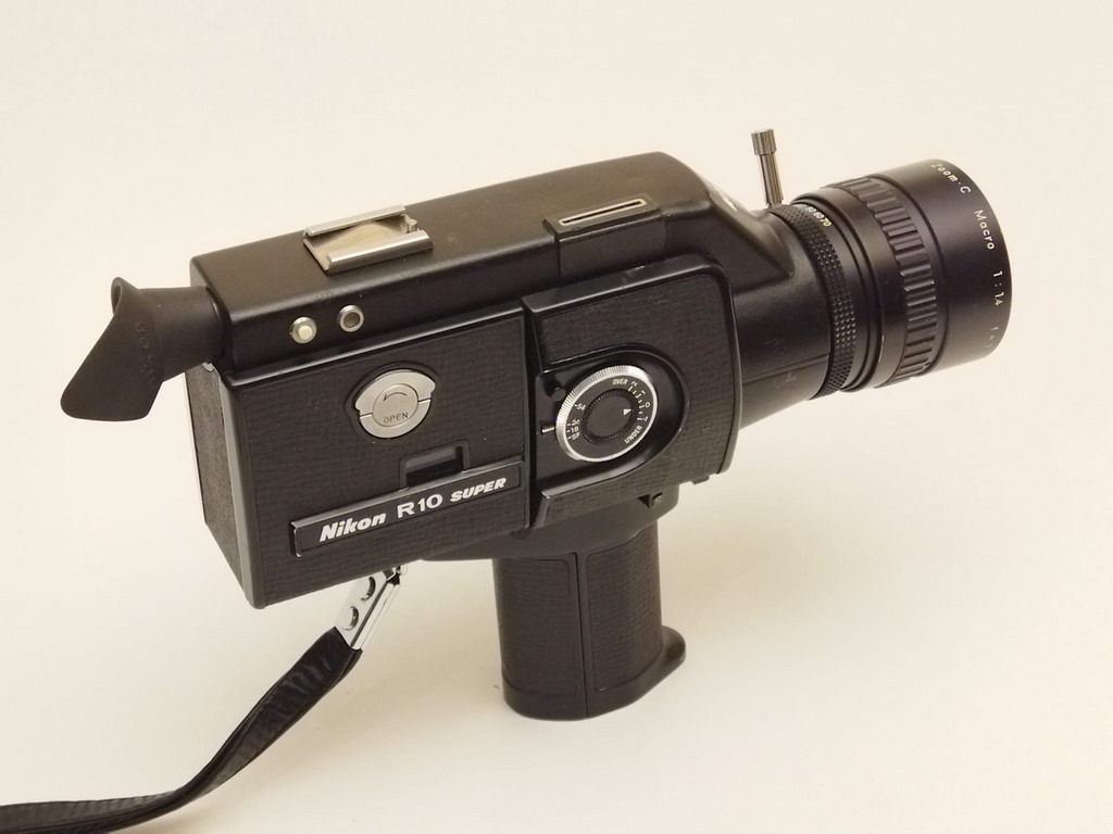 Nikon R10 Super (OC1) | Tested Super 8 Cameras