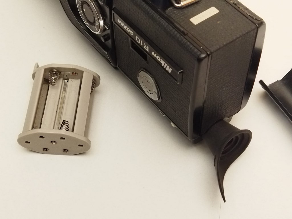 Nikon R10 Super (OC1) | Tested Super 8 Cameras