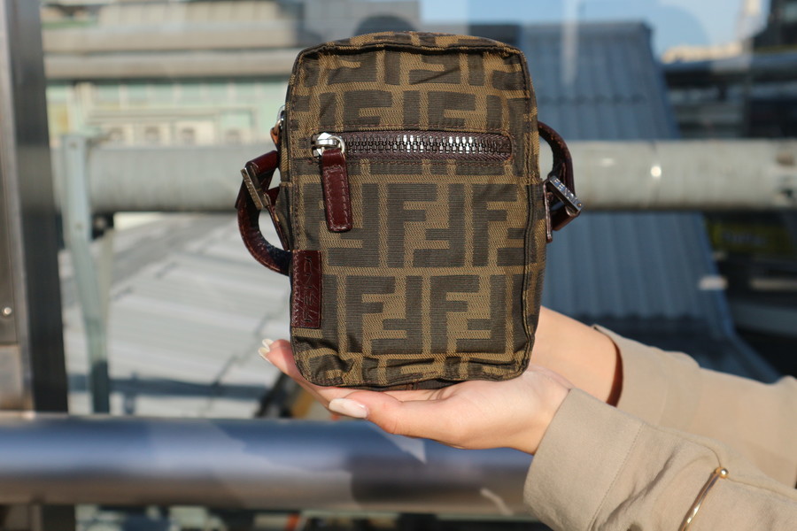 FENDI/フェンディ】よりズッカ柄ミニショルダーバッグをお買取り致し