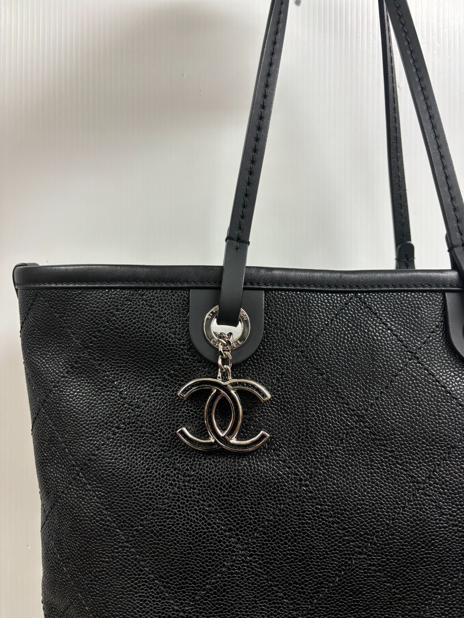 CHANEL/シャネル】より、オンザロードトートバッグが入荷致しました