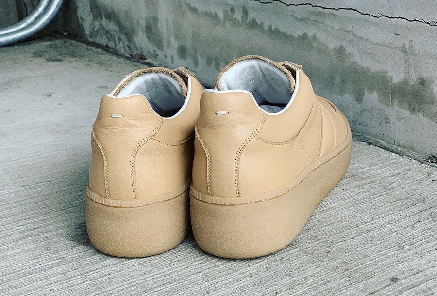 Maison Margiela 22 / メゾンマルジェラ 22 から ロートップスニーカー