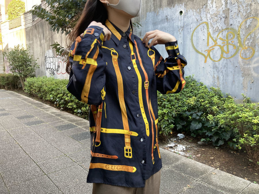 GUCCI/グッチ】よりベルト柄が目を惹くシルクシャツを買取入荷致しまし