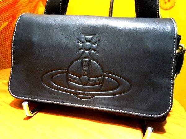 VivienneWestwood(ヴィヴィアンウエストウッド)アコードショルダー