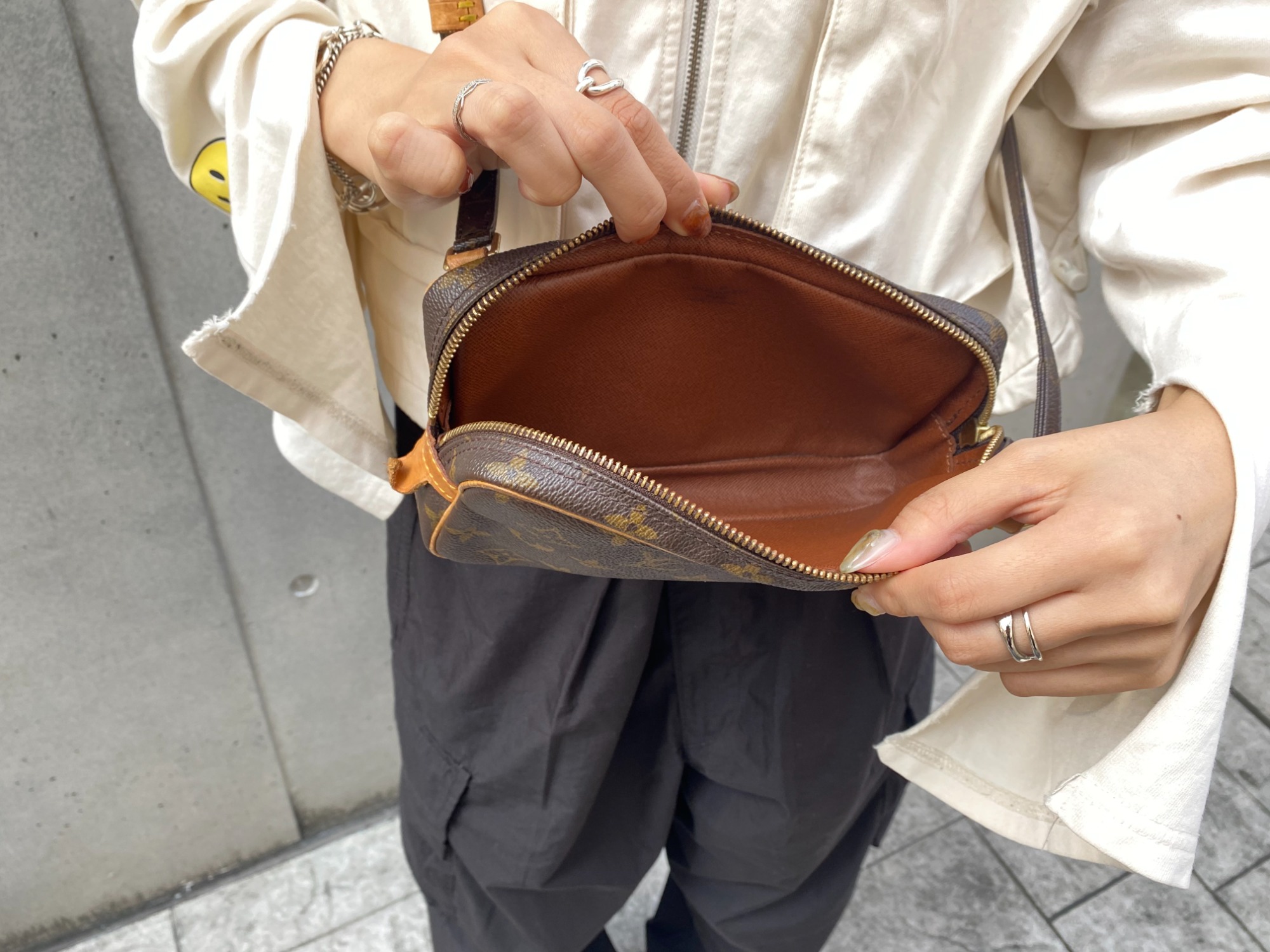 LOUIS VUITTON より ポシェット・マルリーバンドリエール が入荷しま