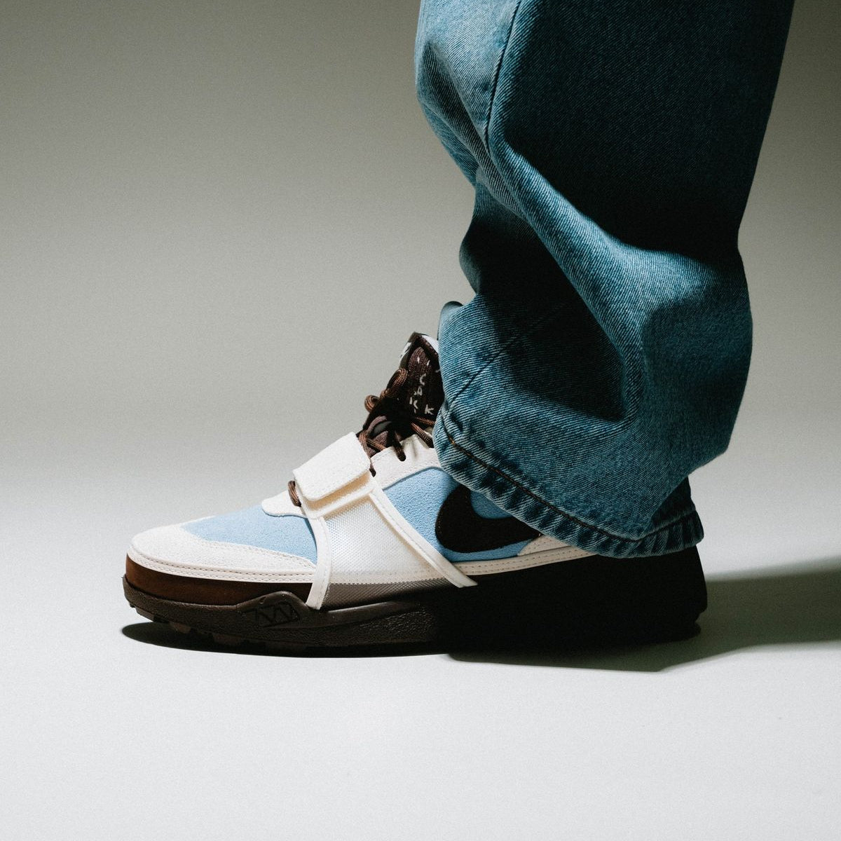 Nike Zoom Field Jaxx Travis Scott 'Leche Blue' – The Attic