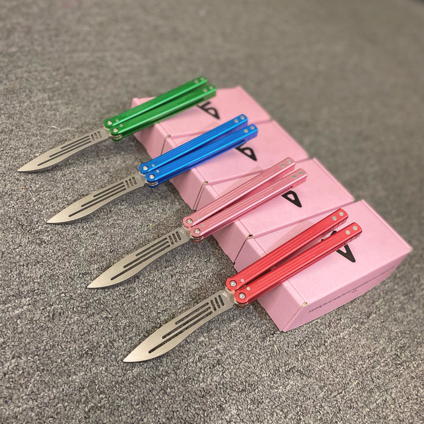 V4.5 Zephyr Trainer – The Svix Co.