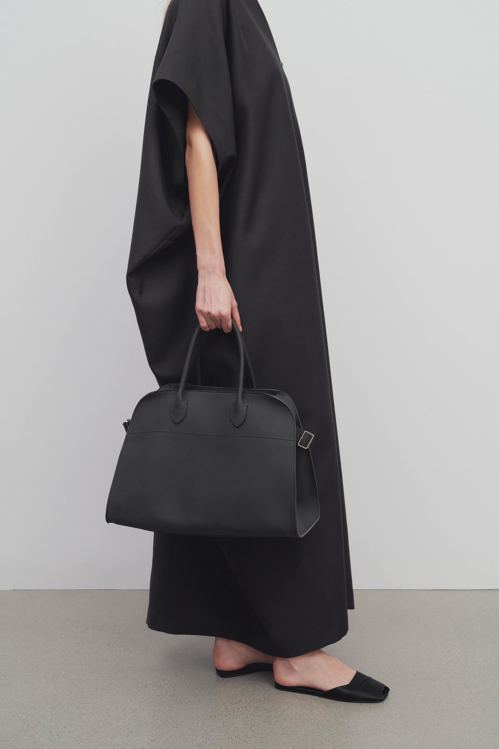 Soft Margaux 15 Bag Black – The Row