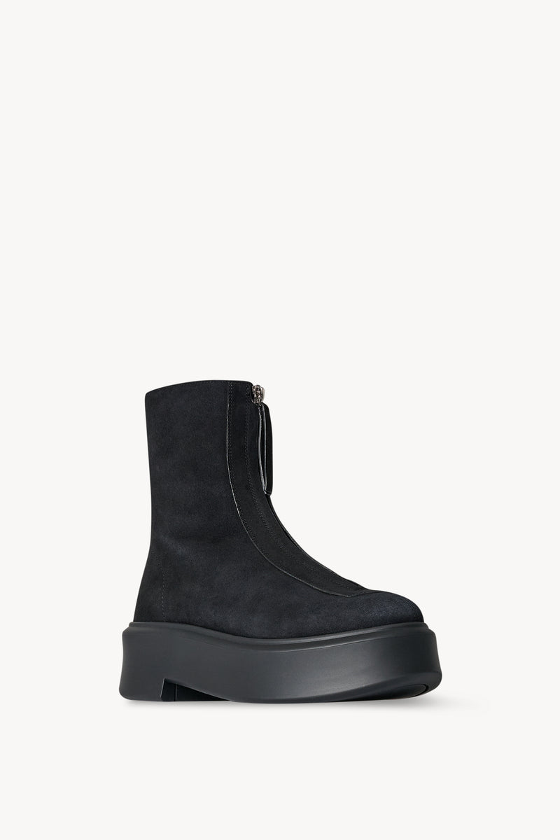 Zipped Boot I Black – The Row