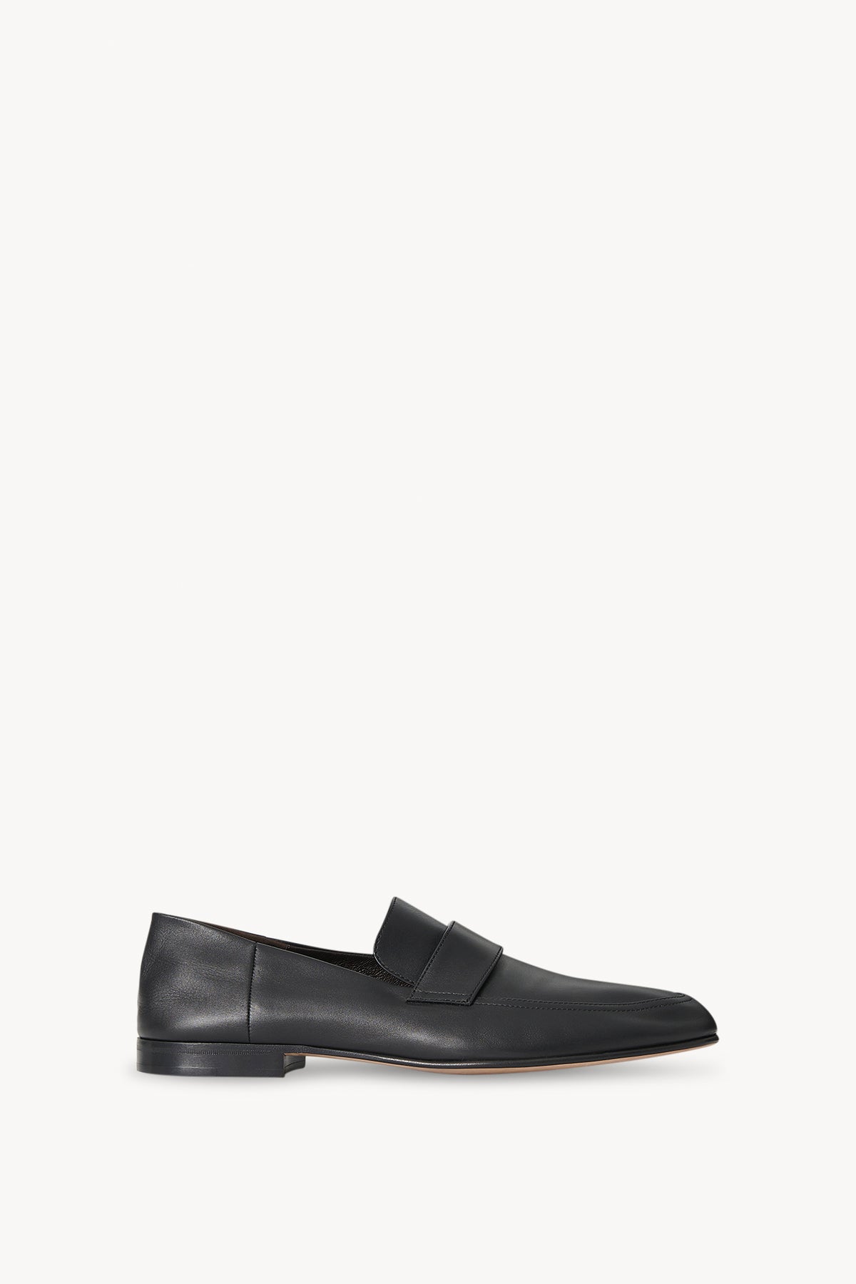 Classic Loafer Black – The Row