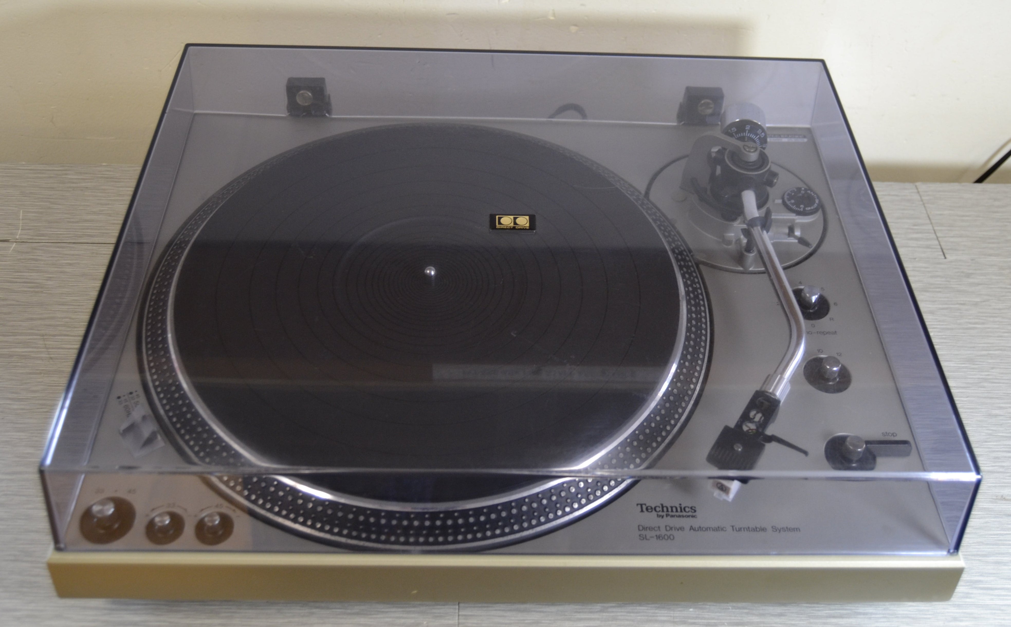 Technics SL-1600 Direct Drive Turntable * NEW Audio Technica 3600