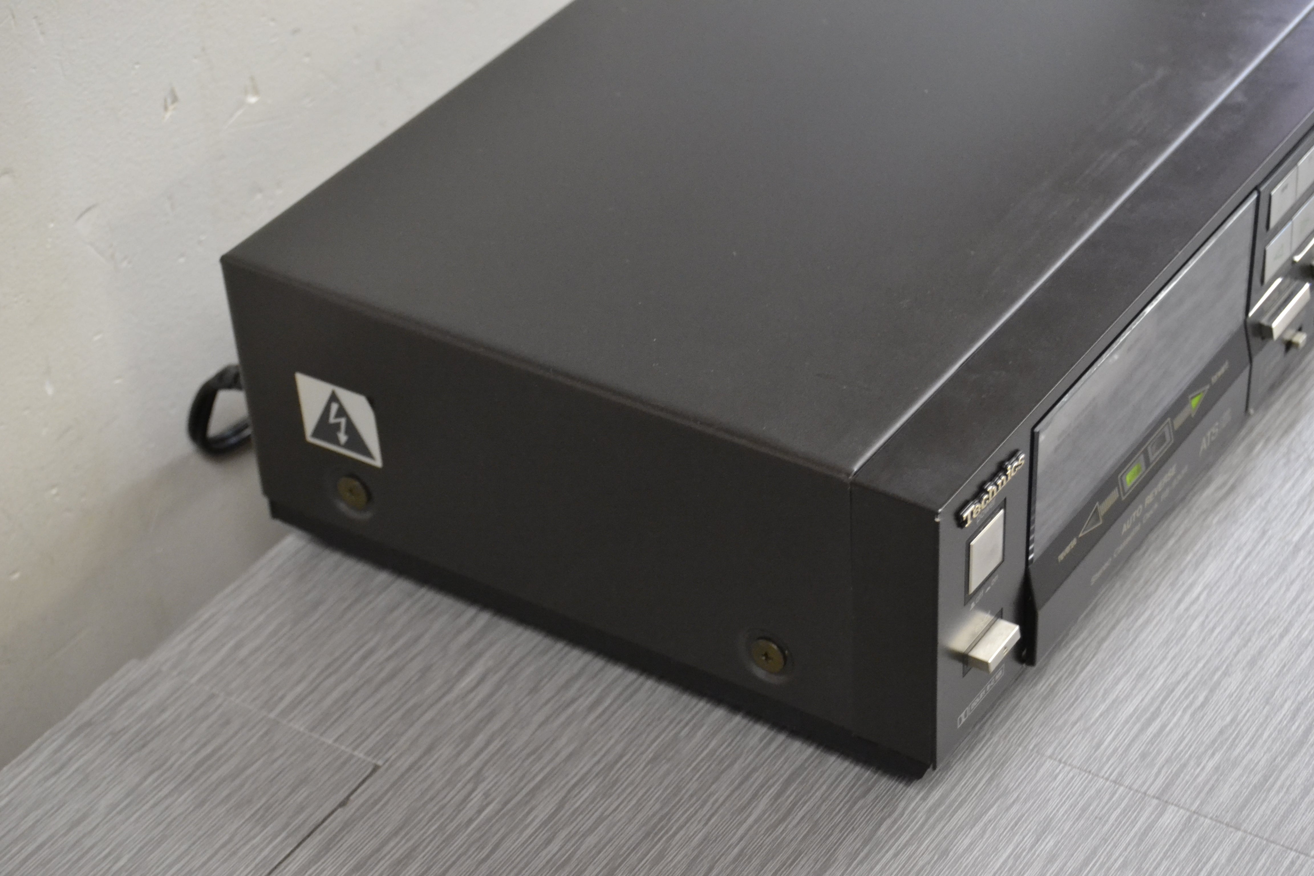 Technics RS-930R Single Cassette Deck – The Turntable Store